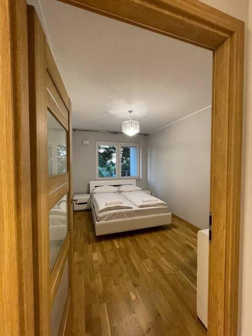 Nice - Big Apartment - 3 Rooms - 6 People - Wroclaw — Zdjęcia 3