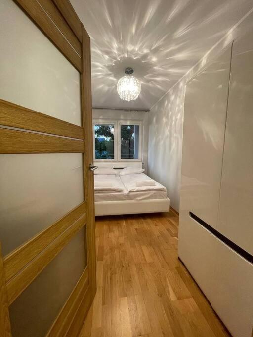 Nice - Big Apartment - 3 Rooms - 6 People - Wroclaw, Wroclaw